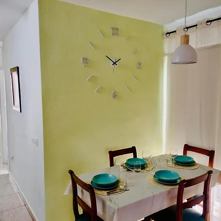 Beautiful Triplex By The * Callao Salvaje