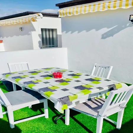 Beautiful Triplex By The * Callao Salvaje